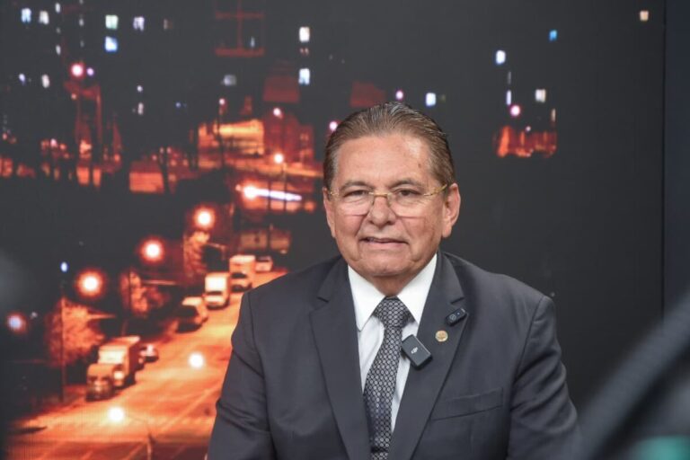 Adriano Galdino dispara: “se tivesse apoio do meu partido e do governador, seria candidato único”