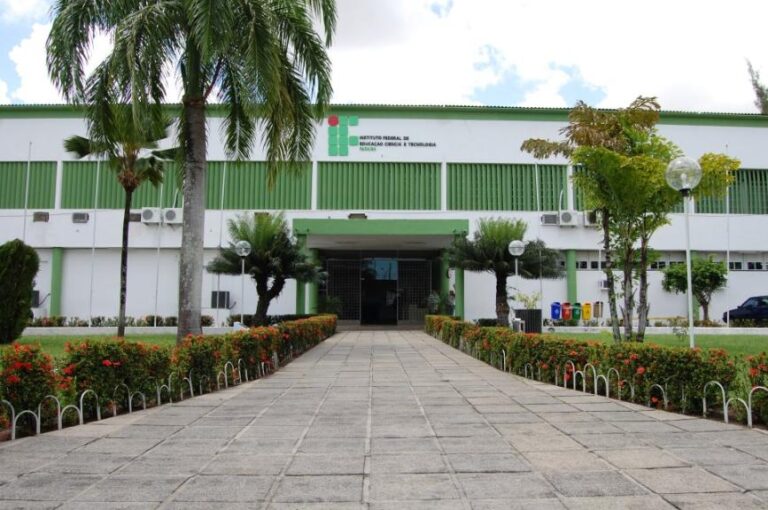 IFPB abre inscrições em processo seletivo para professor substituto para seis campi com salários de R$ 4,3 mil