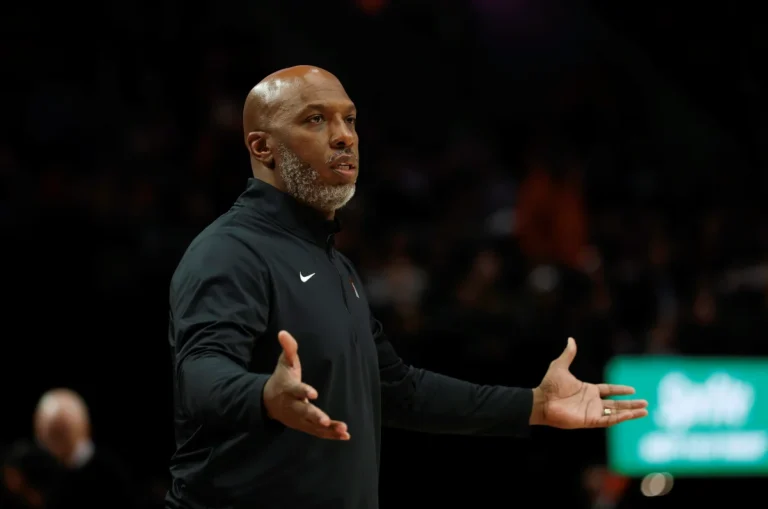 NBA: técnico do Blazers é preso em escândalo de jogos ilegais