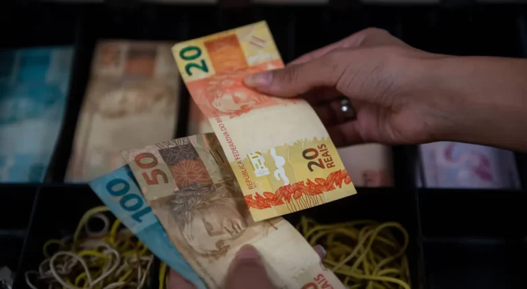 ‘Valores a receber’: 48 milhões de brasileiros têm R$ 9,7 bilhões esquecidos em bancos