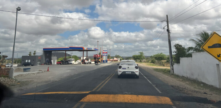 Mais segurança: PB-066 recebe redutores de velocidade em trecho com histórico de acidentes
