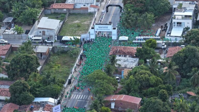 Corrida de rua 100% Você 2025 reúne multidão de atletas Estação Cabo Branco