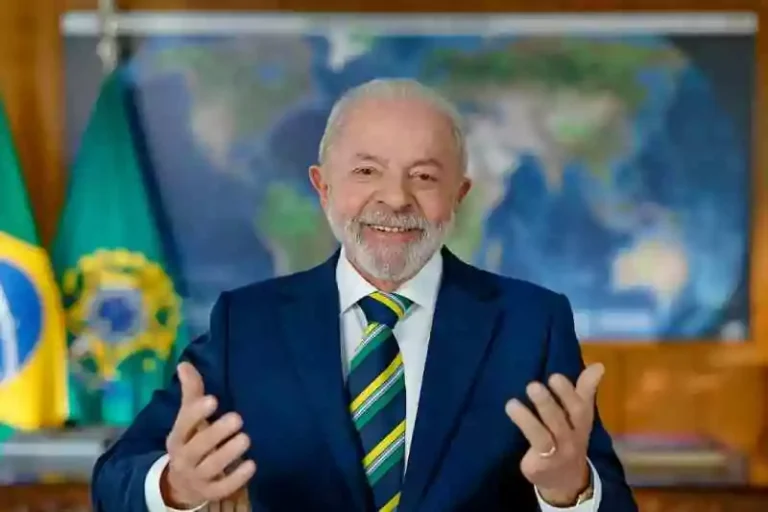 Pronunciamento de Lula neste domingo (30) destacará isenção do IR e programas sociais