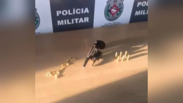 Dupla é presa após roubo de cordão de ouro na Praia de Tambaú, em João Pessoa