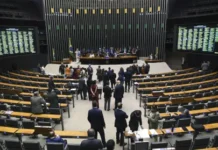 Frentes querem incluir desoneração da folha em debate da redução da jornada