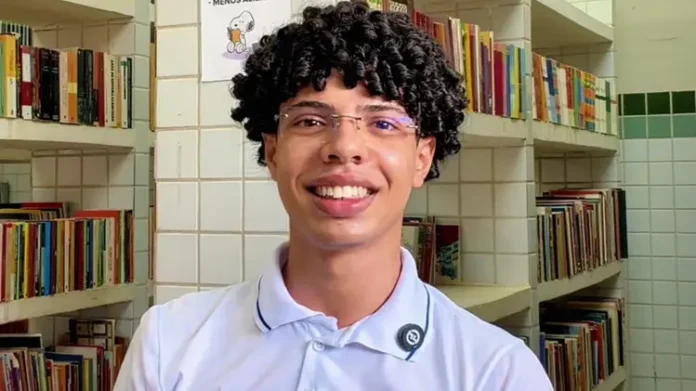 estudante 1º lugar em Medicina UFCG