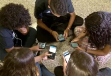 ECA Digital, lei de proteção a jovens na internet, entra em vigor nesta terça-feira
