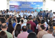 João Azevêdo e ministro Sílvio Costa Filho entregam aeroporto de Patos