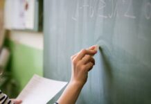 Paraíba tem a 2ª maior remuneração para professores no Nordeste e a 6ª maior do Brasil, aponta estudo