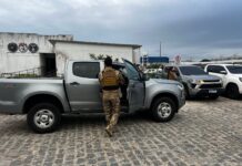 Agentes públicos são presos em operação contra tráfico de drogas e corrupção, em João Pessoa