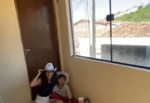 Mulher viraliza ao mostrar ‘feira’ de brindes conquistados no Maior São João do Mundo, em Campina Grande