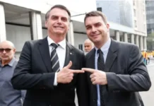 Proibido de visitar o pai, Flávio Bolsonaro escreve carta: “Até breve”. Veja vídeo